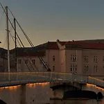Apartament Kula View *