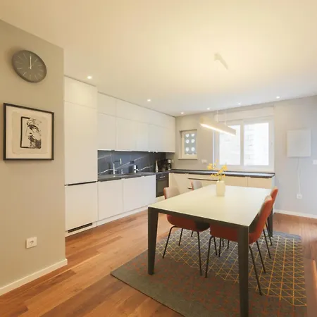 Kula View Apartment *