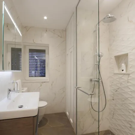 아파트 Kula View *