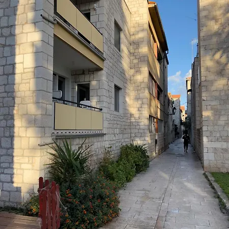 Kula View 아파트 *