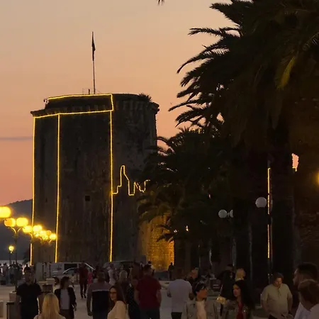 Kula View 아파트 트로기르